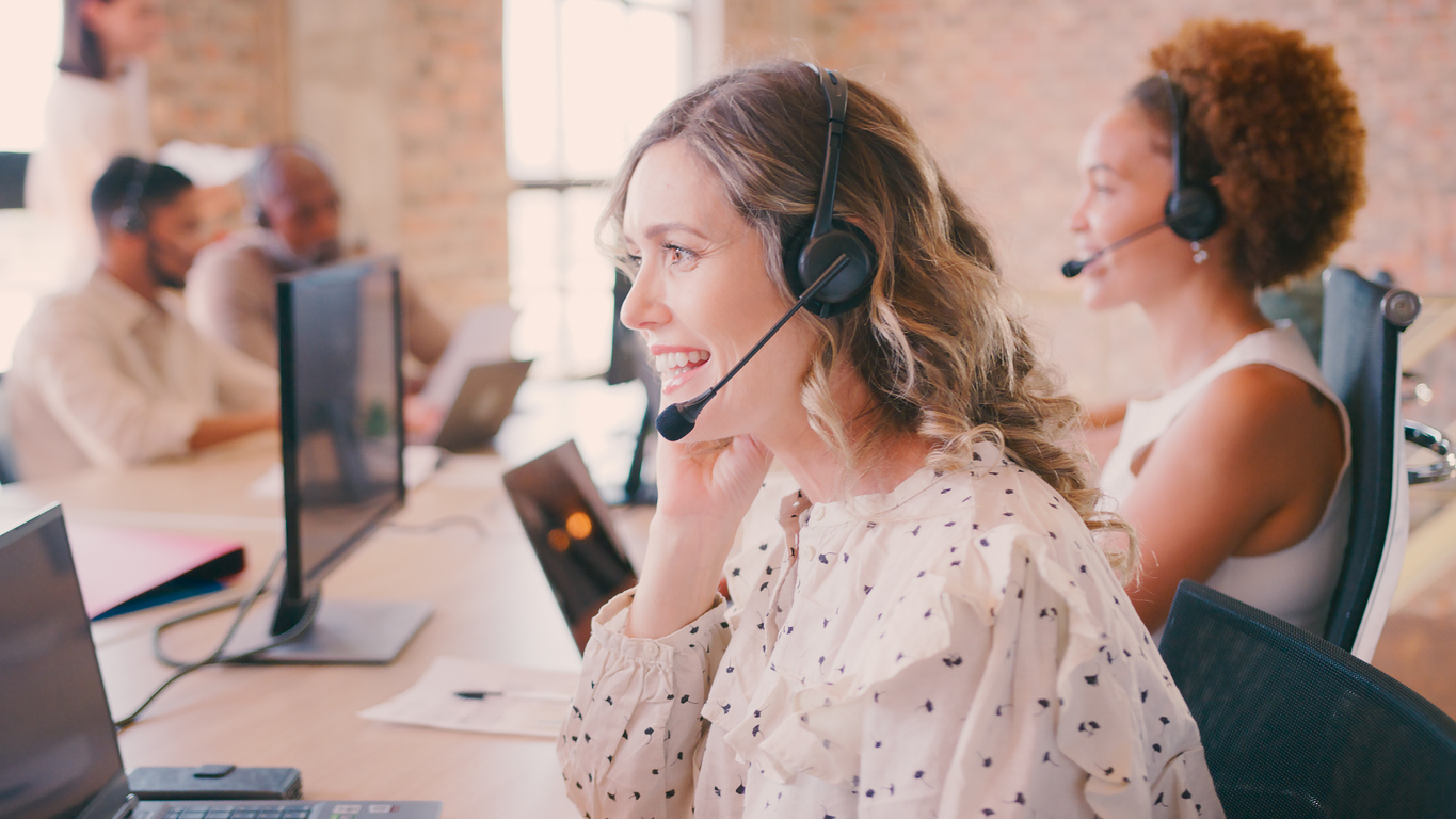 Best Legal Answering Services for Law Firms